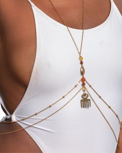 Atira | Combinaison Bijou de buste et de dos 🟡