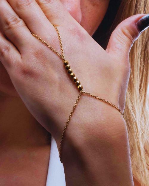 Karya | Bijou de mains Hématite